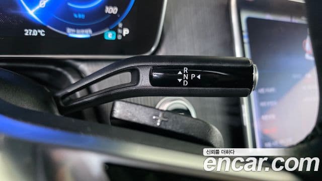 Mercedes-Benz EQE SUV 2023 — ფოტო 27/34
