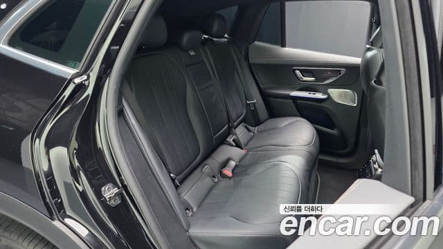 Mercedes-Benz EQE SUV 2023 — ფოტო 18/34