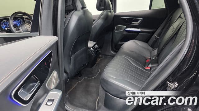 Mercedes-Benz EQE SUV 2023 — ფოტო 21/34