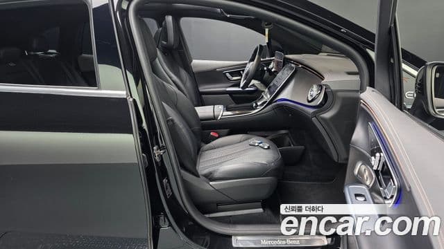 Mercedes-Benz EQE SUV 2023 — ფოტო 15/34