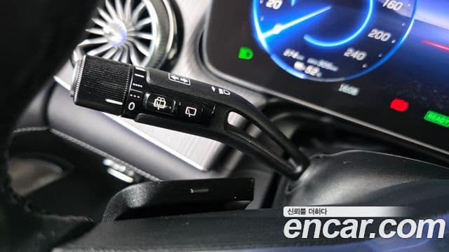 Mercedes-Benz EQE SUV 2023 — ფოტო 13/34