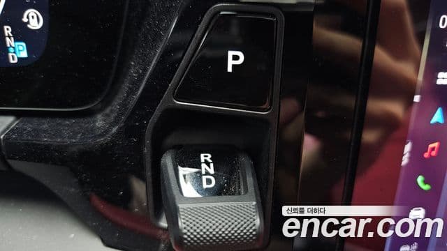 Porsche Macan EV 2025 — Photo 15/20