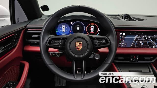 Porsche Macan EV 2025 — Photo 10/20