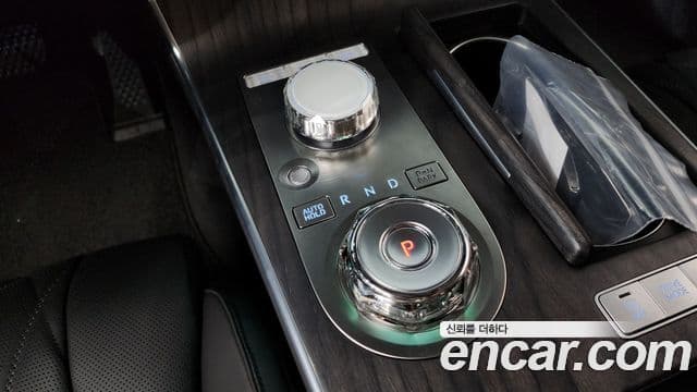 Genesis G80 2024 — Photo 15/35