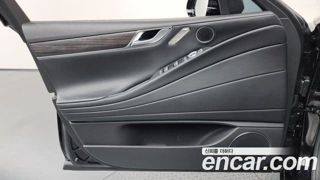 Genesis G80 2024 — Photo 32/35