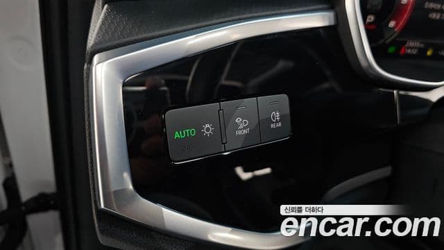 Audi Q3 2022 — Şəkil 11/32