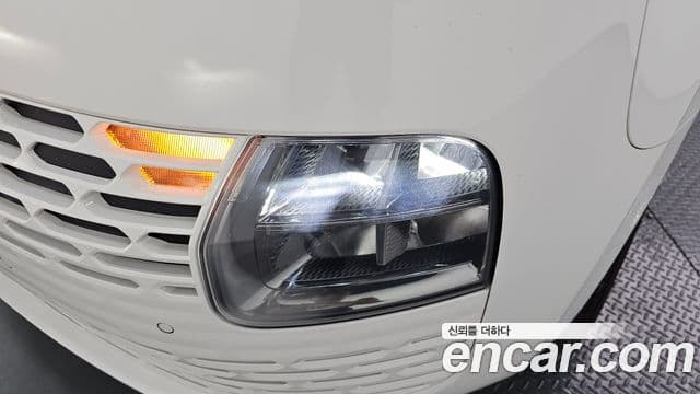 Hyundai Staria 2021 — Photo 9/33