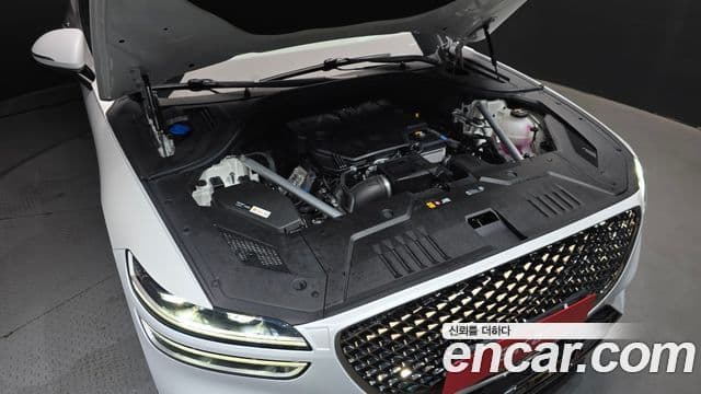 Genesis GV70 2021 — ფოტო 6/20