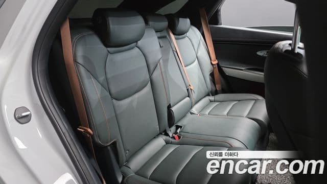 Genesis GV70 2021 — ფოტო 11/20