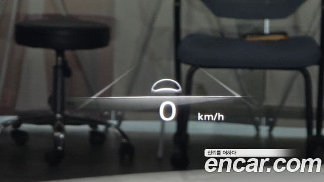 Genesis GV70 2021 — ფოტო 16/20