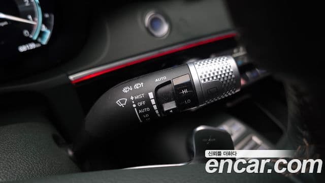Genesis GV70 2021 — ფოტო 18/20