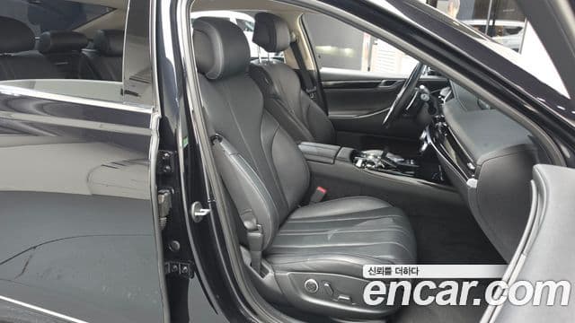 Genesis G80 2021 — Photo 22/32