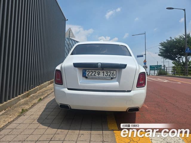 Rolls-Royce Phantom 2021 — Şəkil 3/11