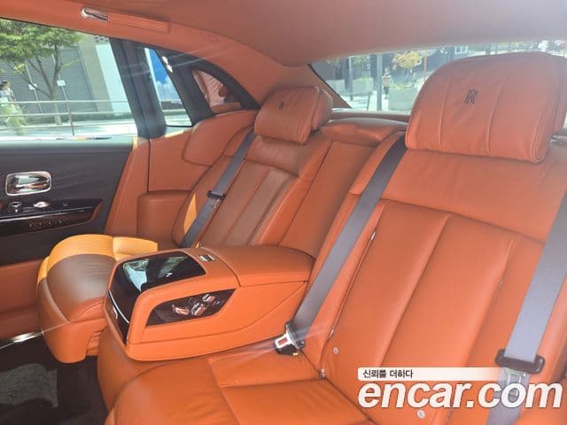 Rolls-Royce Phantom 2021 — Şəkil 10/11