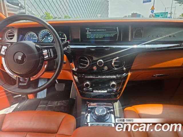 Rolls-Royce Phantom 2021 — Şəkil 6/11