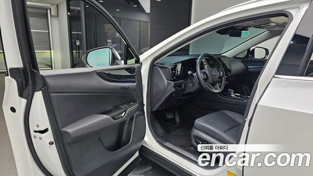 Lexus NX350h 2024 — Şəkil 10/20