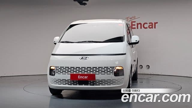 Hyundai Staria 2021 — Фото 3/20