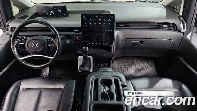 Hyundai Staria 2021 — Фото 7/20