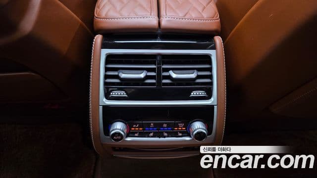 BMW 7 Series 2020 — Şəkil 8/36