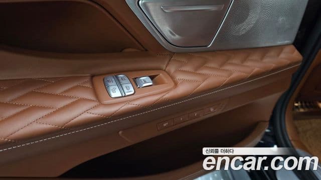 BMW 7 Series 2020 — Şəkil 13/36