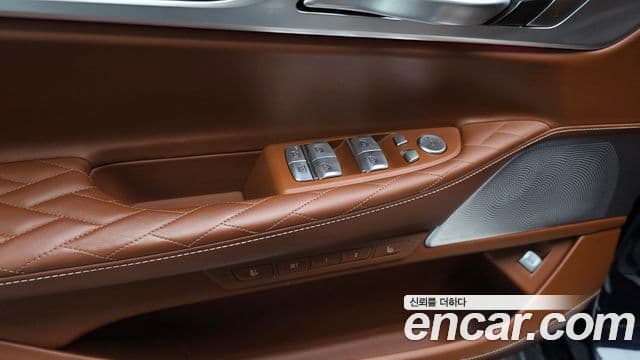 BMW 7 Series 2020 — Şəkil 30/36