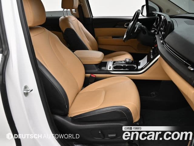 Kia Carnival 2021 — Şəkil 9/20