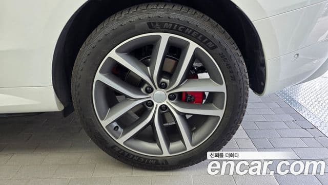 Land Rover Range Rover Sport 2025 — Photo 28/36