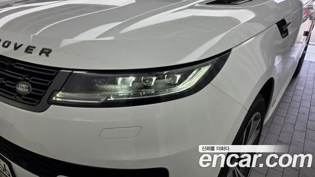Land Rover Range Rover Sport 2025 — Photo 12/36