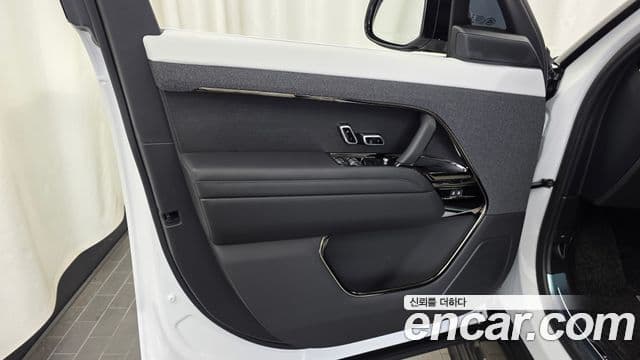 Land Rover Range Rover Sport 2025 — Photo 3/36