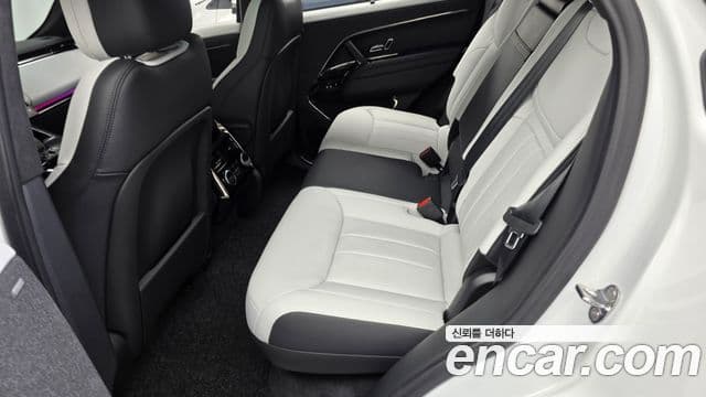 Land Rover Range Rover Sport 2025 — Photo 17/36