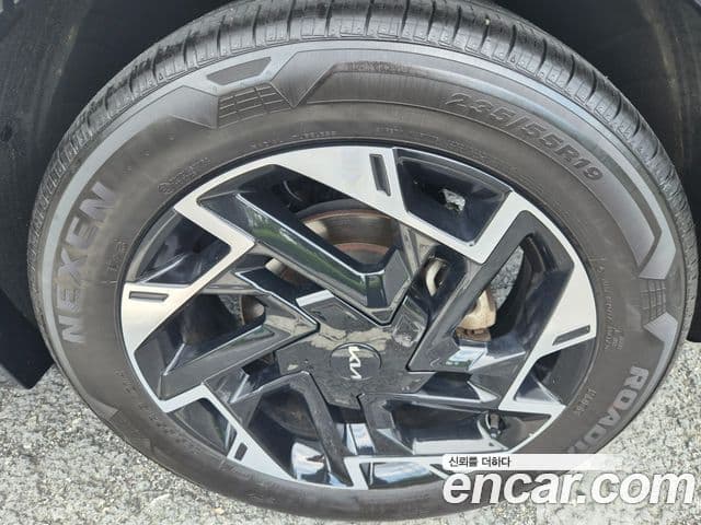 Kia Sportage 2024 — ფოტო 8/20