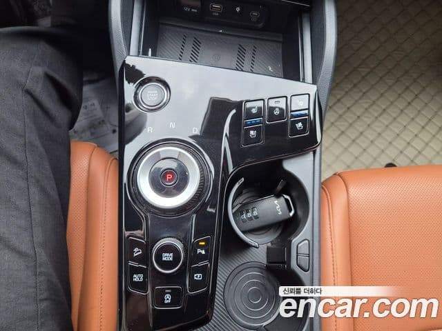 Kia Sportage 2024 — ფოტო 17/20