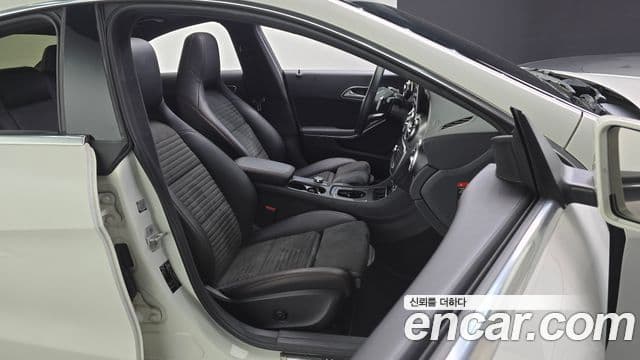 Mercedes-Benz CLA-Class 2018 — ფოტო 30/31