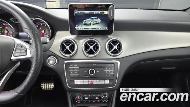 Mercedes-Benz CLA-Class 2018 — ფოტო 26/31