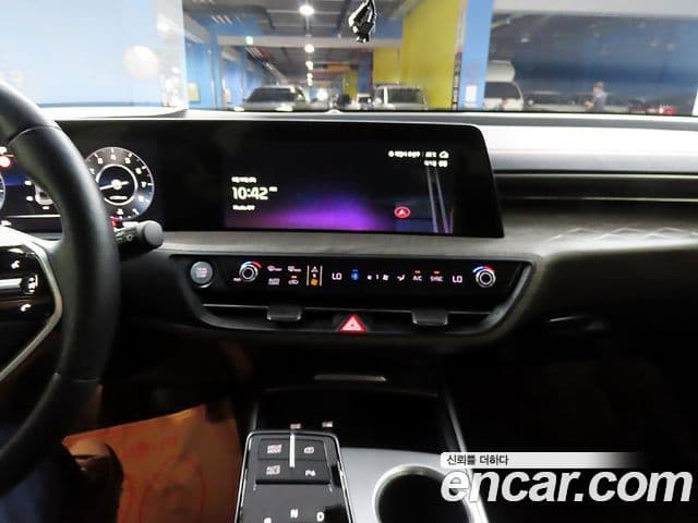 Kia K8 2021 — Şəkil 10/20