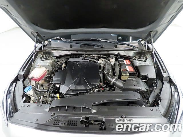 Kia K8 2021 — Şəkil 18/20