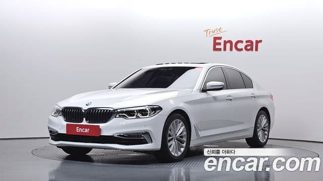 BMW 5 Series 2018 — Şəkil 10/20