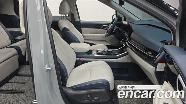 Kia Carnival 2024 — Фото 11/20