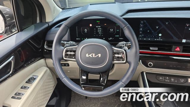 Kia Carnival 2024 — Фото 13/20