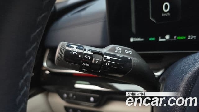 Kia Carnival 2024 — Фото 19/20