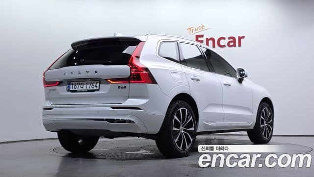 Volvo XC60 2023 — Фото 2/20