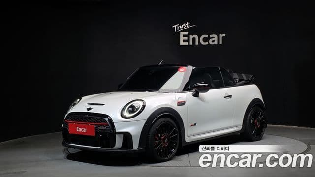Mini Cooper S Convertible 2024 — Фото 1/20