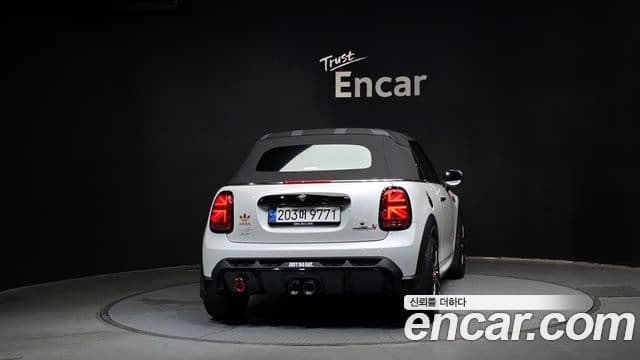 Mini Cooper S Convertible 2024 — Фото 4/20