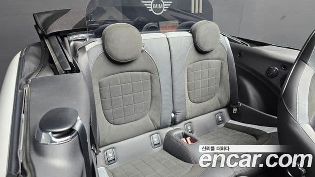 Mini Cooper S Convertible 2024 — Фото 12/20