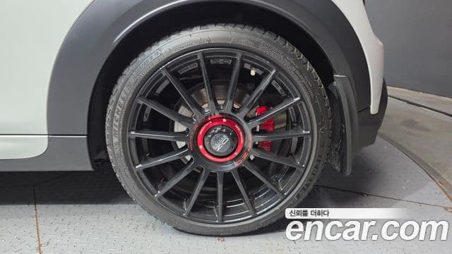 Mini Cooper S Convertible 2024 — Photo 5/30