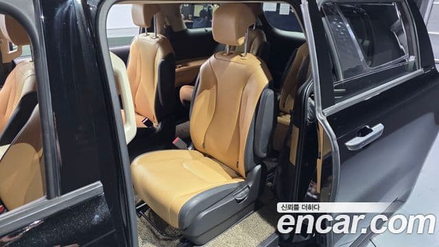 Kia Carnival 2022 — Şəkil 12/20