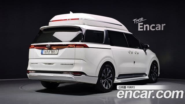 Kia Carnival 2021 — ფოტო 2/20