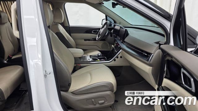 Kia Carnival 2021 — ფოტო 11/20