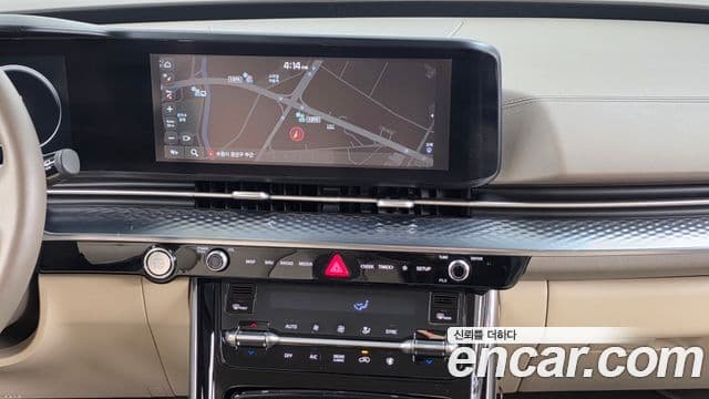 Kia Carnival 2021 — ფოტო 14/20