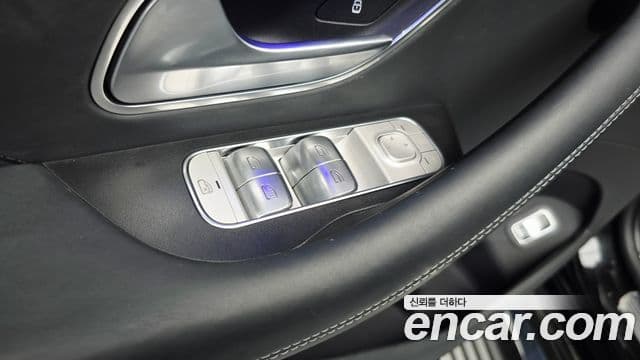 Mercedes-Benz GLS-Class 2022 — ფოტო 15/20